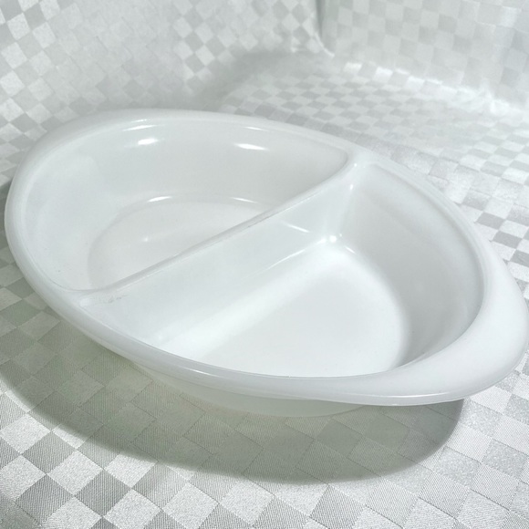 Vintage US Glass bake divided oval serving dish. - Picture 1 of 6